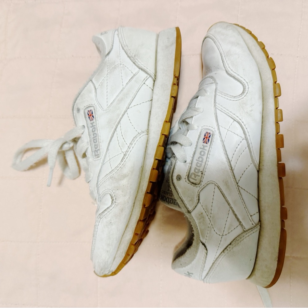 Reebok White Shoes with Tan Sole
